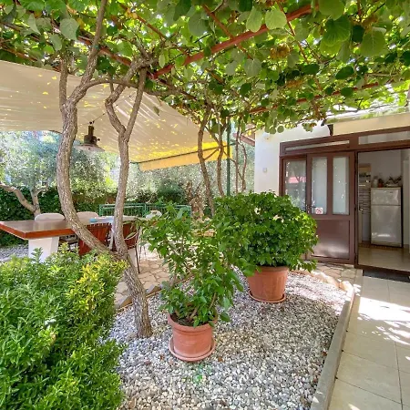 Beco A2 2 Nr 2 * Novigrad Istria